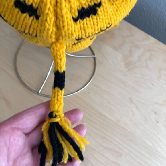 Norsk Kids Wool Blend Lion Beanie - Hand Made in Ecuador - Picture 6 of 8